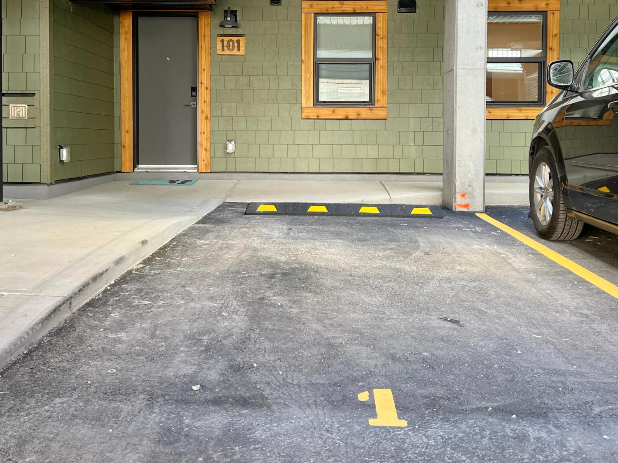 Special! New Downtown Mtn View Free Parking 2B&2B Lejlighed Canmore Eksteriør billede